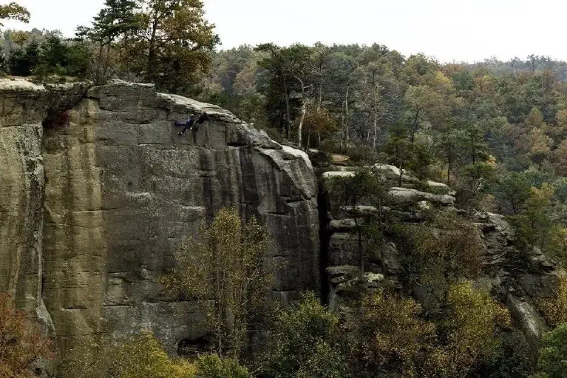 A cliff along Auxier Ridge in Kentucky's Red River Gorge.