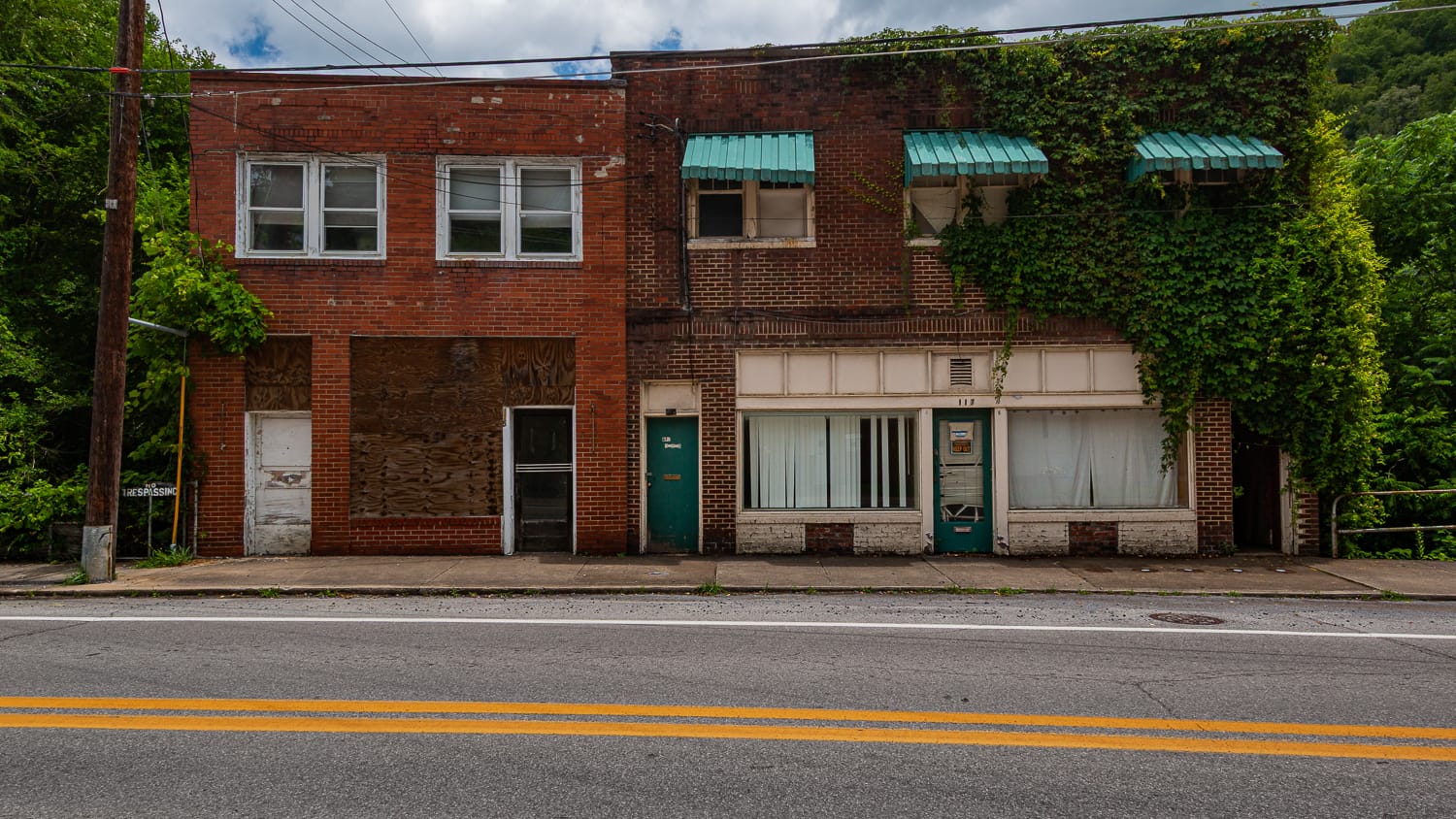 Sights like this are common when walking the streets of Mullens. Taken during a visit in the summer of 2021.